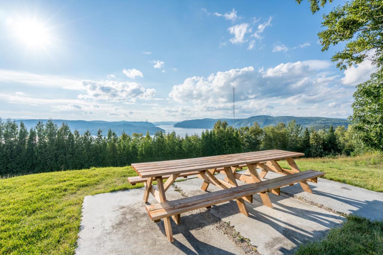 Montfjord - Chalets, Vue Spectaculaire Et Spa. Chantafjord #4 Sacre-Coeur ภายนอก รูปภาพ
