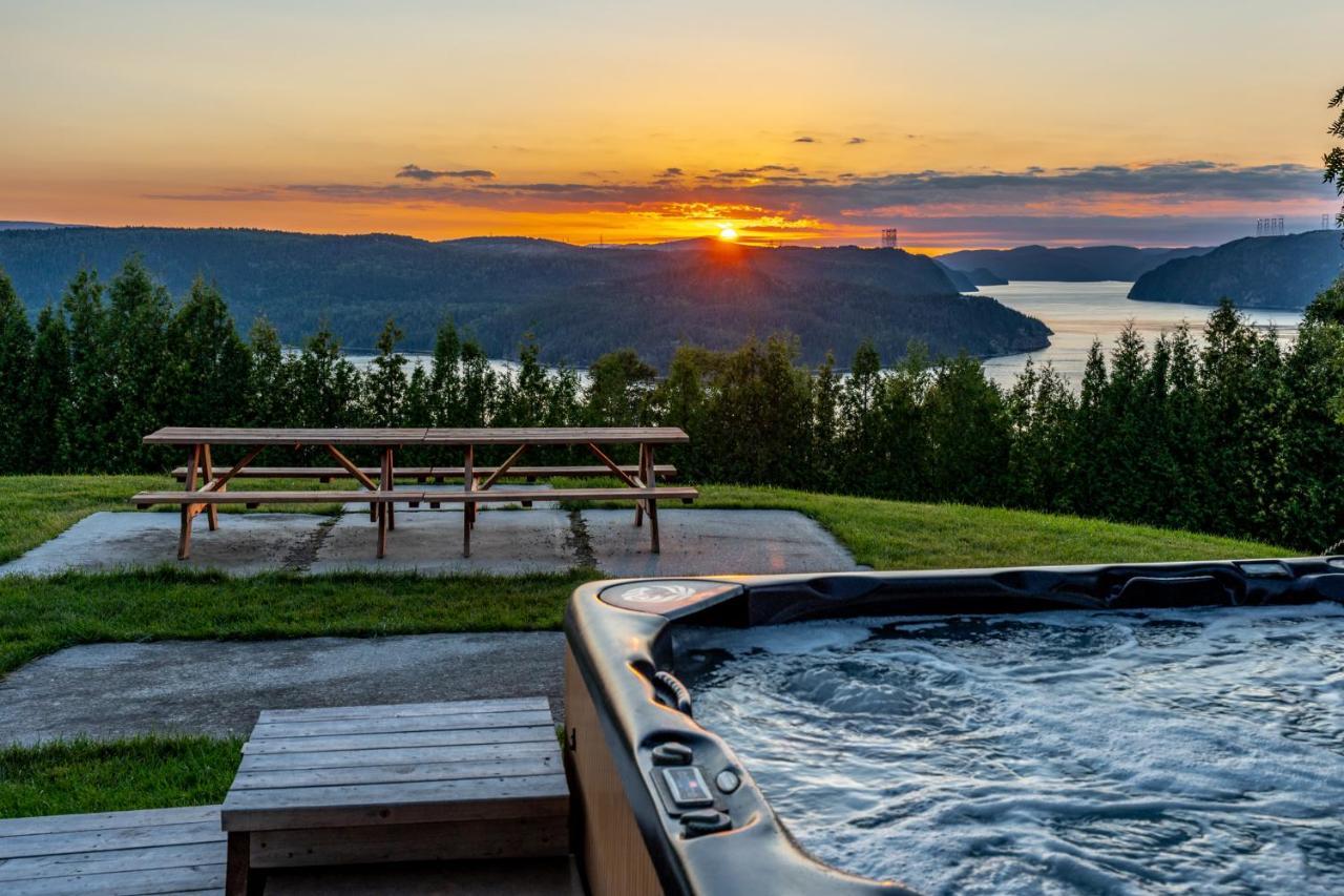 Montfjord - Chalets, Vue Spectaculaire Et Spa. Chantafjord #4 Sacre-Coeur ภายนอก รูปภาพ