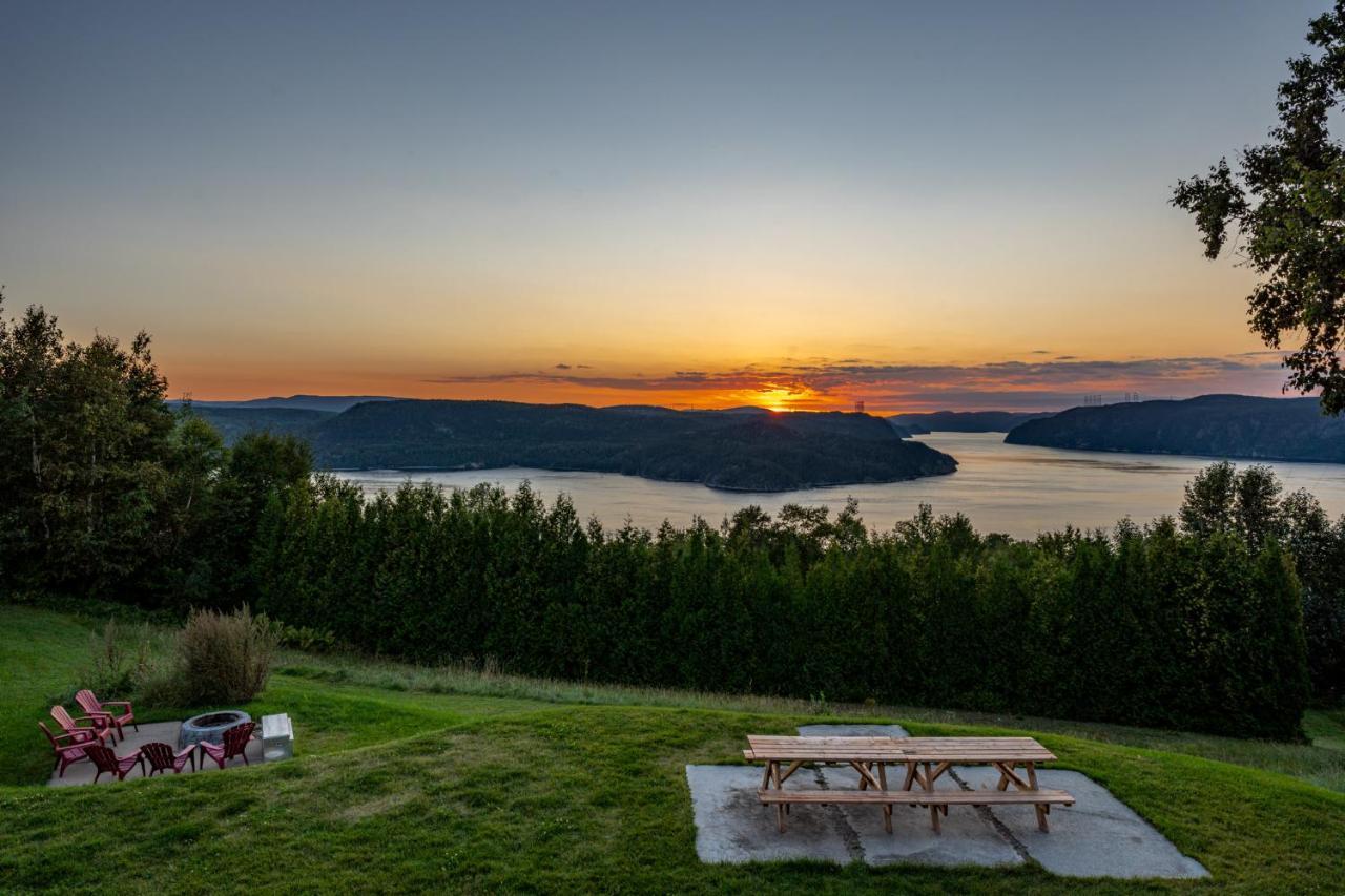 Montfjord - Chalets, Vue Spectaculaire Et Spa. Chantafjord #4 Sacre-Coeur ภายนอก รูปภาพ
