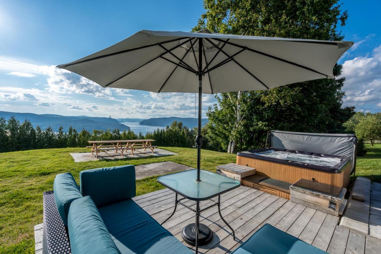 Montfjord - Chalets, Vue Spectaculaire Et Spa. Chantafjord #4 Sacre-Coeur ภายนอก รูปภาพ